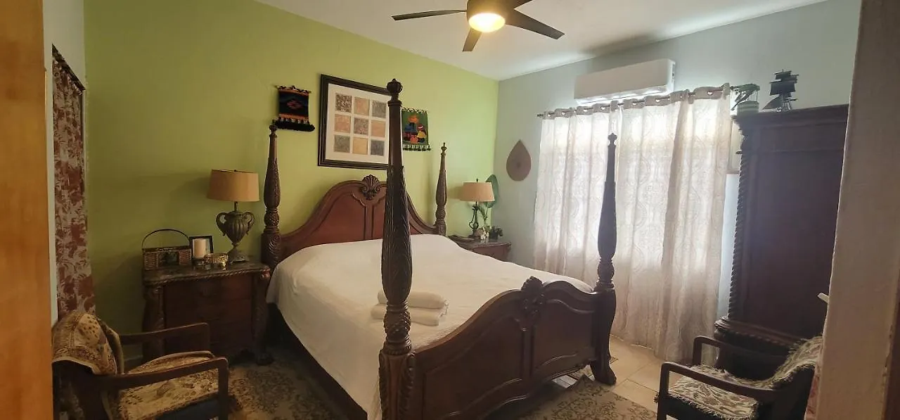 Beach Family House, San Juan, Puerto Rico-Beach, Restaurants, Airport 別荘